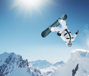 开云在线赛事平台-塞维利亚对阵喀麦隆，奥斯梅恩关键回合不手软，非洲雄狮的欧洲试炼