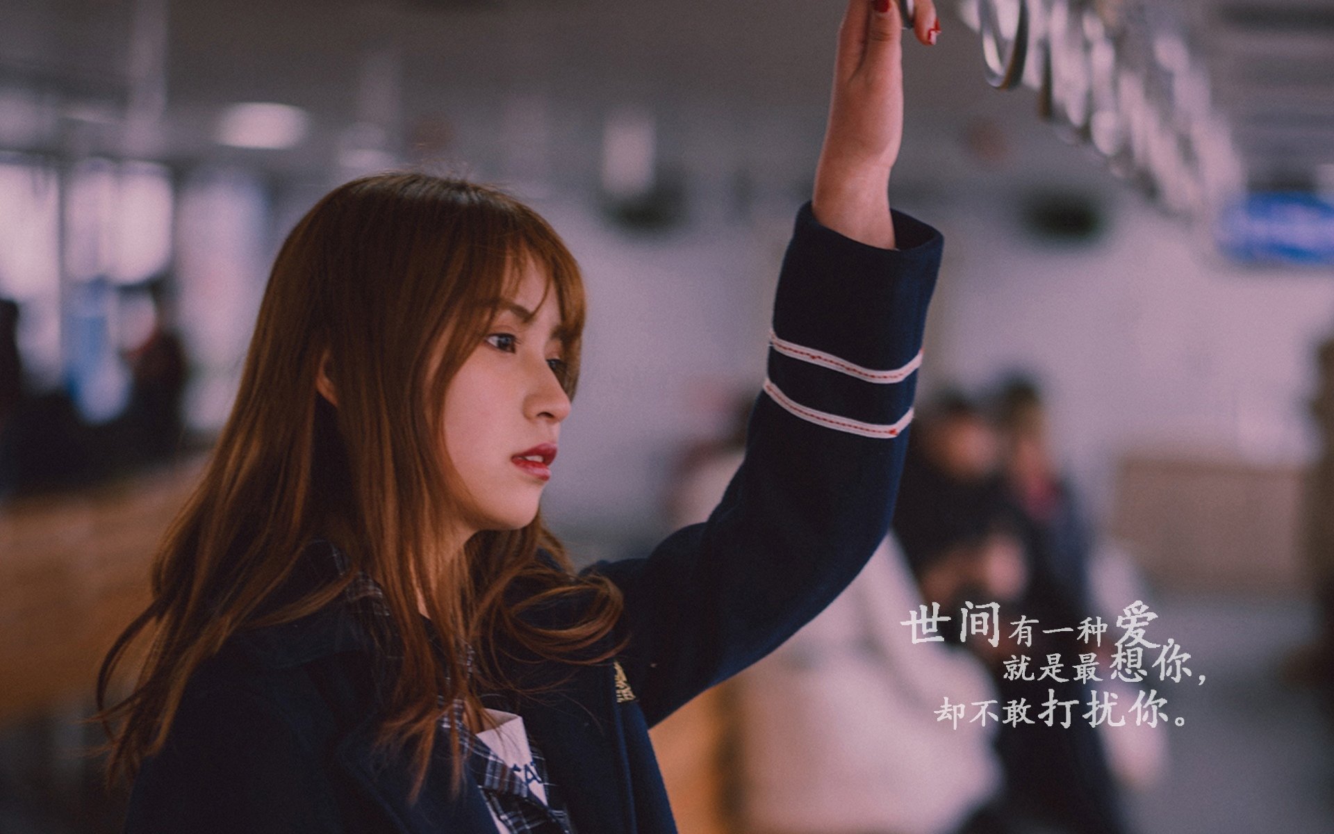 厄德高，F1引擎轰鸣中，那个在霓虹与压力下雕刻胜利的沉默刺客